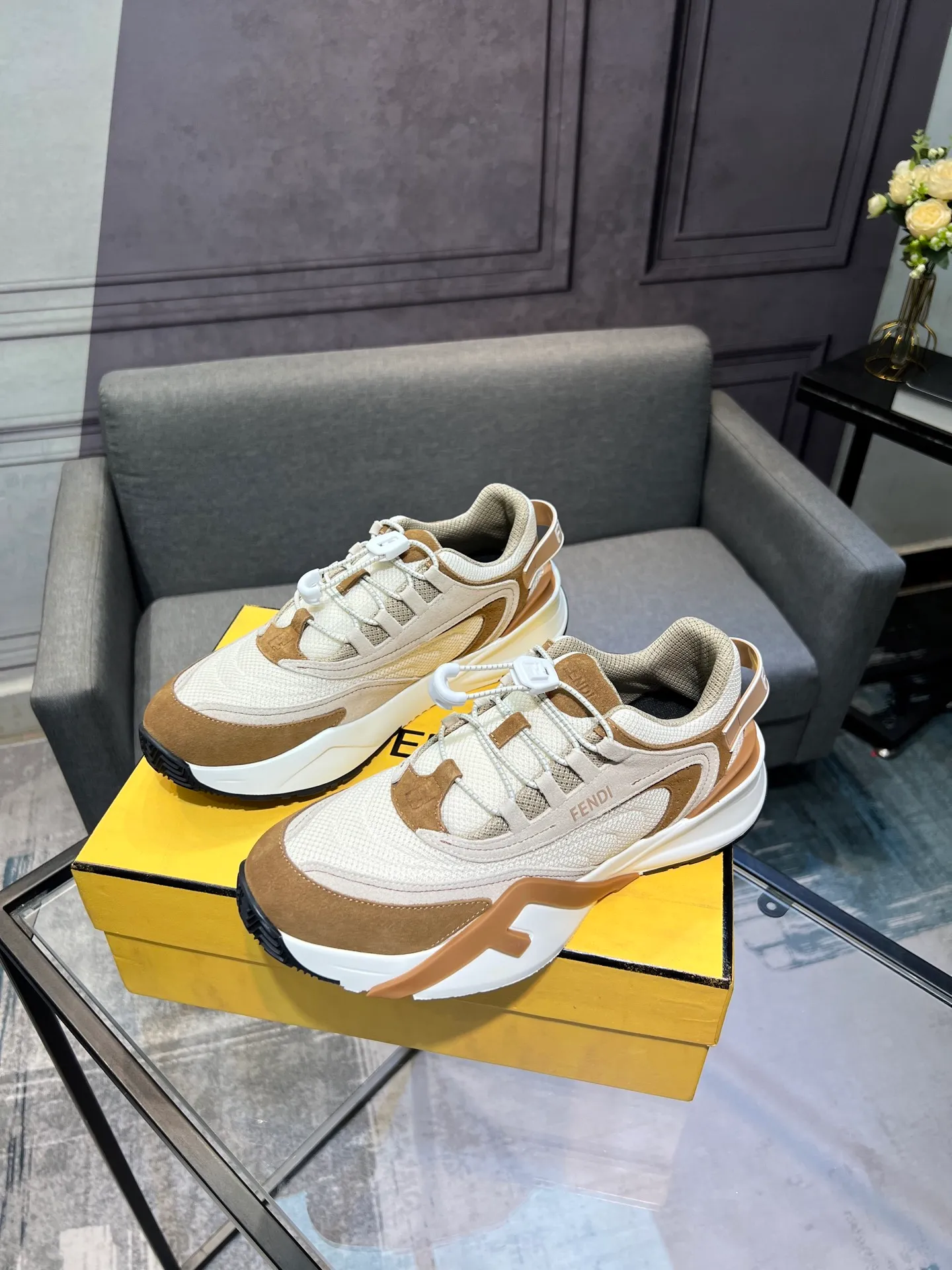 Men's shoes 💰580 FENDI men's fashion casual shoes 👟Hot sale🔥Official website 1:1 replica ⬆️Original quality - Original leather - Original breathable mesh lining Original outsole 1:1 replica, code number 38-44 (45-46 customized)